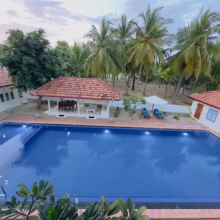 Blue Kite Family Resort Kalpitiya Exterior photo